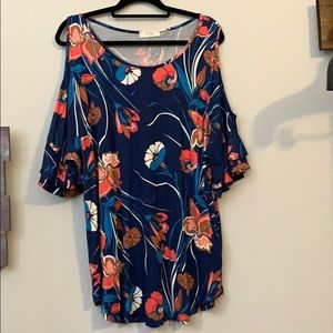 Be Stage Cold Shoulder top 3XL